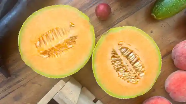 Melon: Cantaloupe