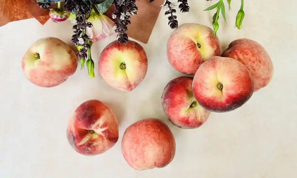 Peaches: White