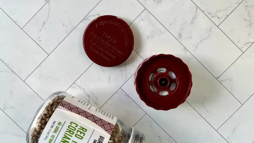 Adjustable Spice Grinder Lid