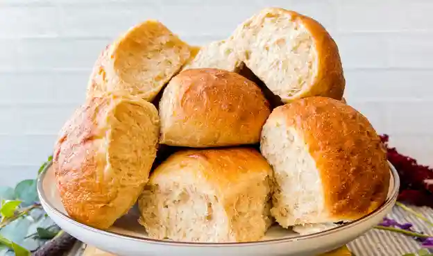 Parkerhouse Dinner Rolls